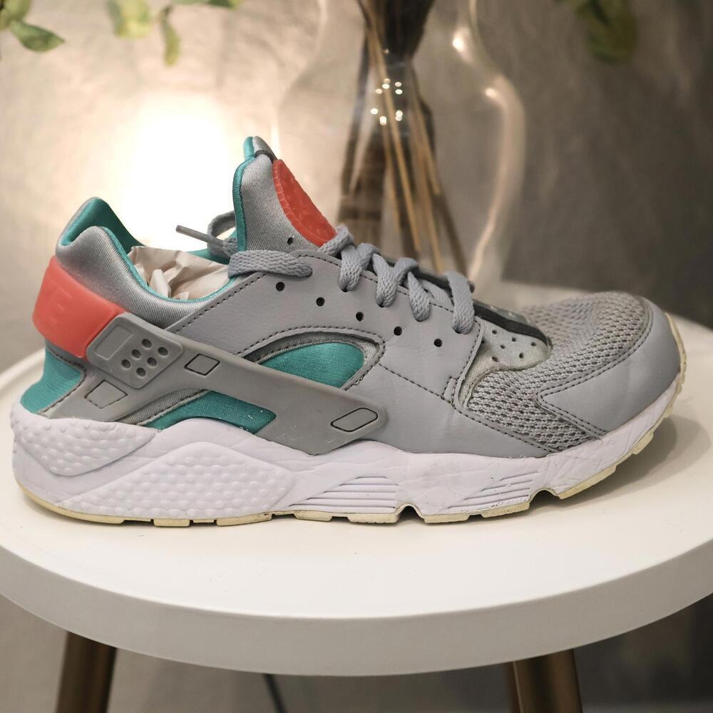 Nike Air Huarache "South Beach" Sneakers Wolf Grey Women's 10 Excellent